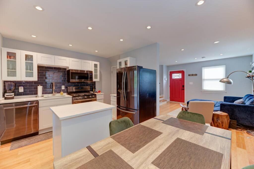 Red Door Rendezvous Villa Washington Exterior photo
