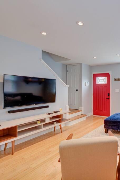 Red Door Rendezvous Villa Washington Exterior photo